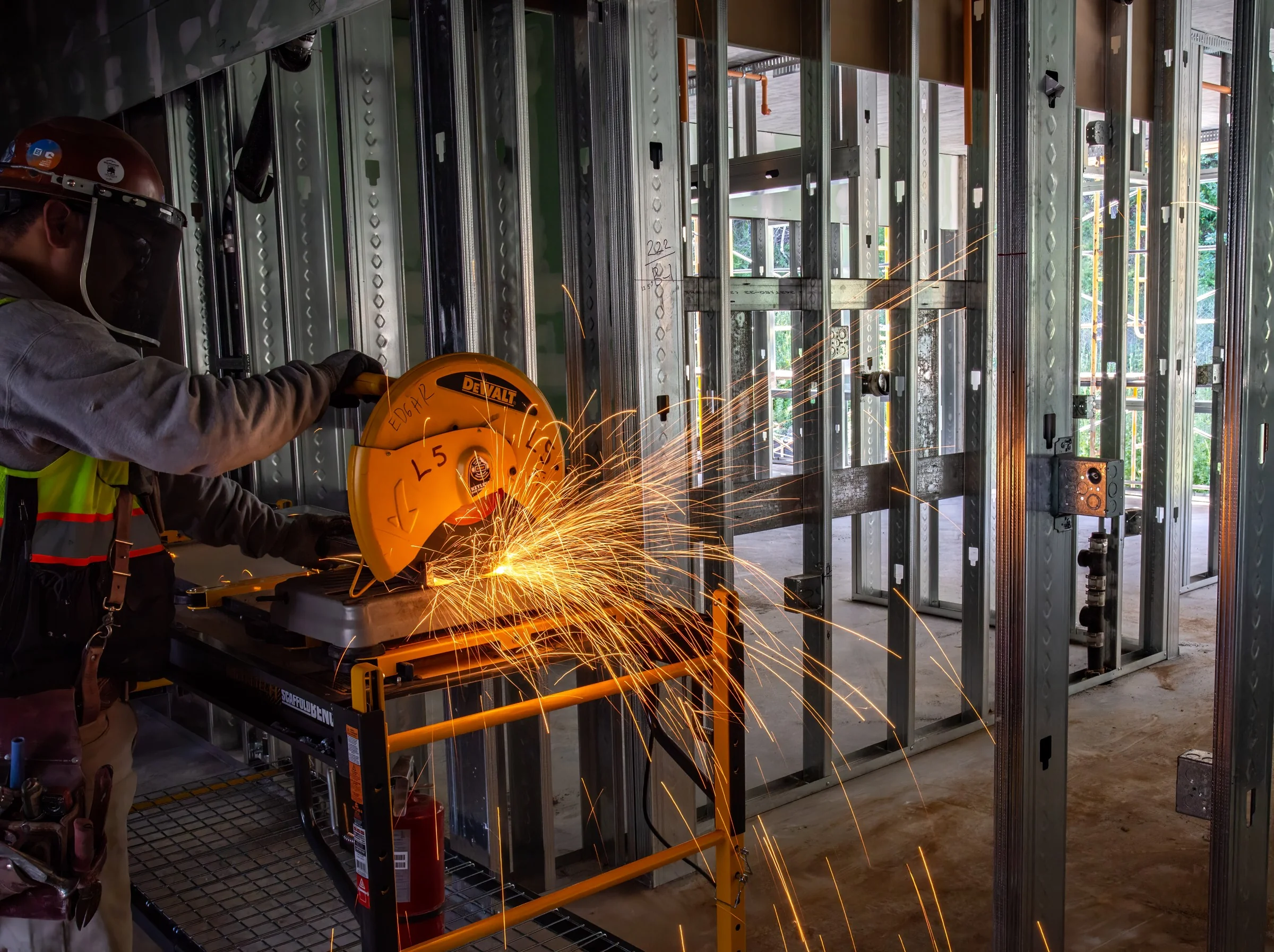 Cutting metal track
